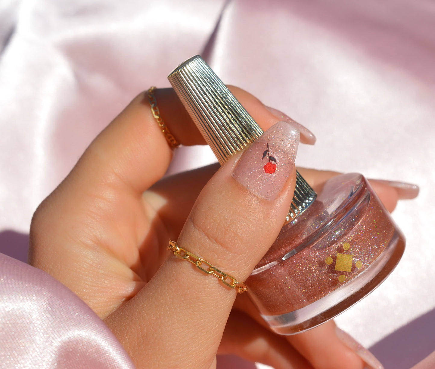 glitter nails with roses